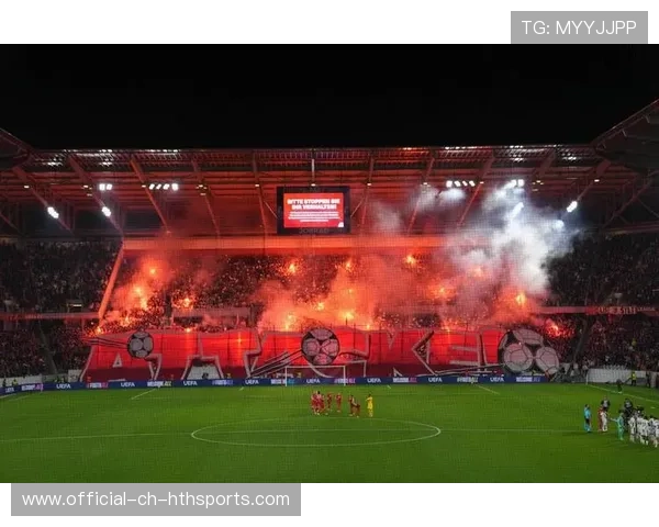 利物浦多次打穿肋部，马赛中卫被迫补位，利物浦被马竞逆转